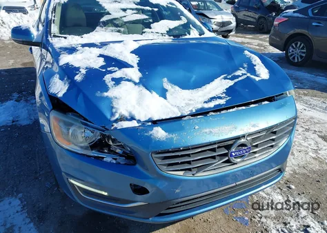 2014 Volvo S60 T5 z USA, uszkodzony, nr VIN YV1612FS4E2294150